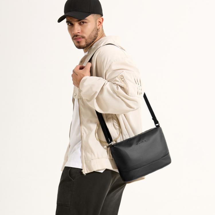WEPOWER Simple Shoulder Bag For Men Light Casual Commuter Messenger Pack(Black) - Single-shoulder Bags by WEPOWER | Online Shopping South Africa | PMc TechLife | Buy Now Pay Later Mobicred